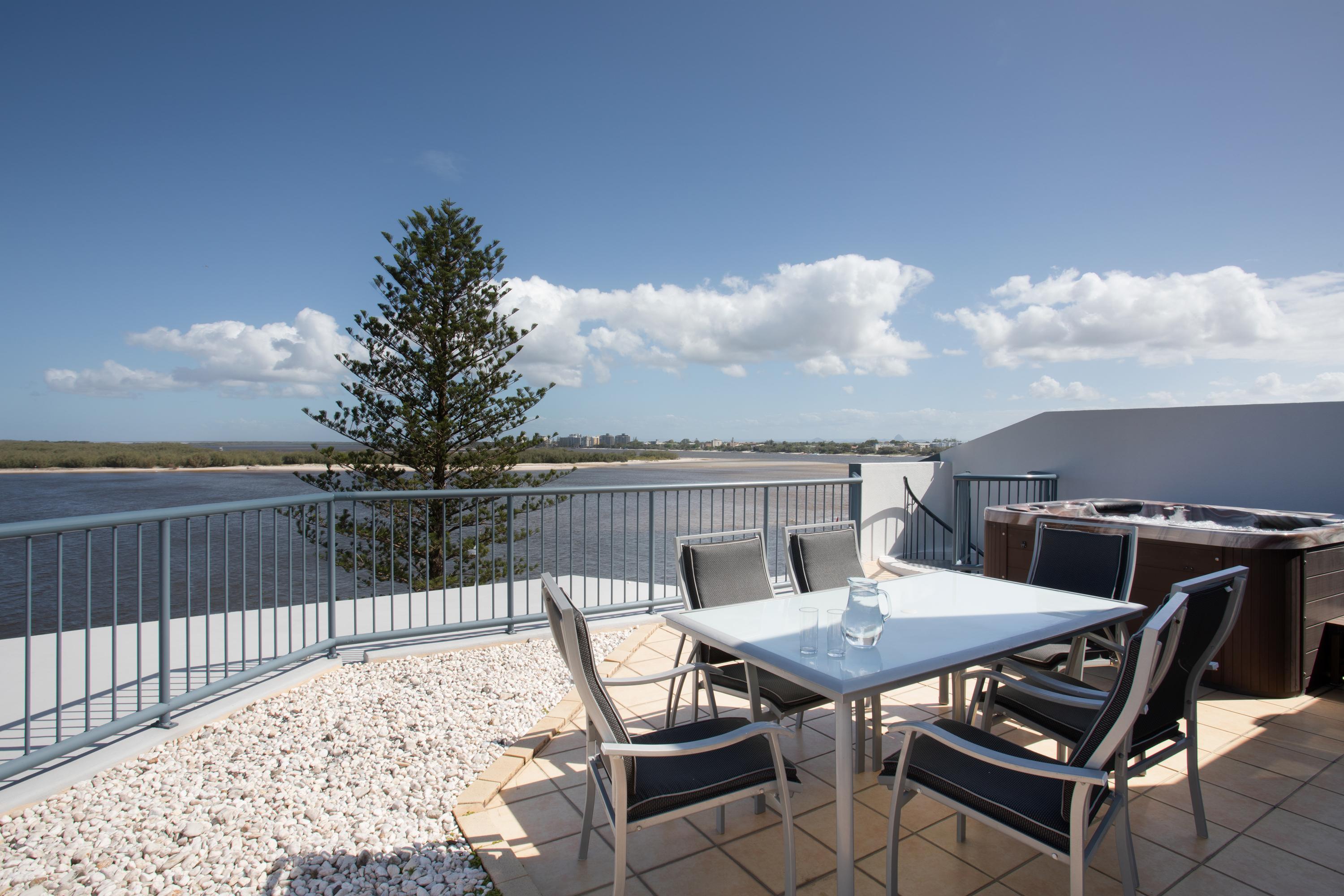 Breakfree Grand Pacific Aparthotel Caloundra Exterior photo